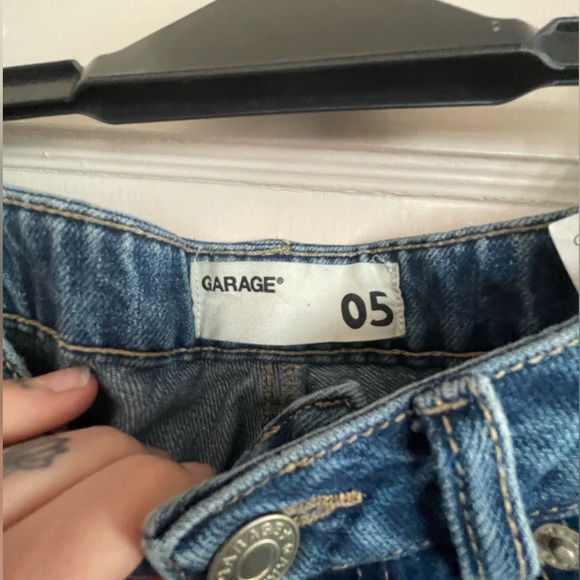 ✨4 FOR $15✨ Garage Mom Jeans - Picture 2 of 3